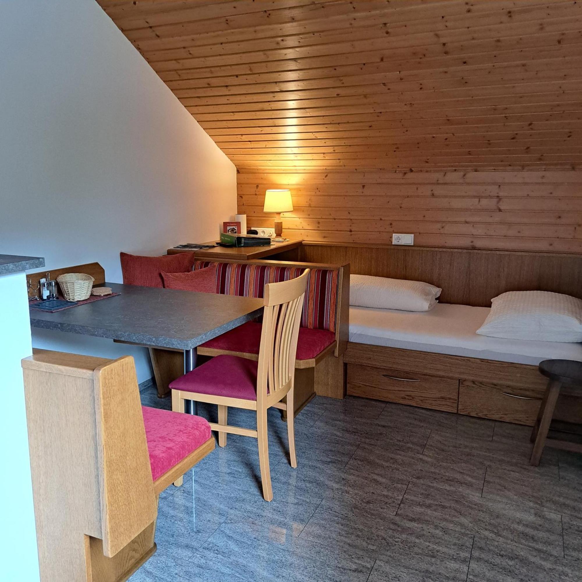 מלון Liesing Haus Guggenberger מראה חיצוני תמונה